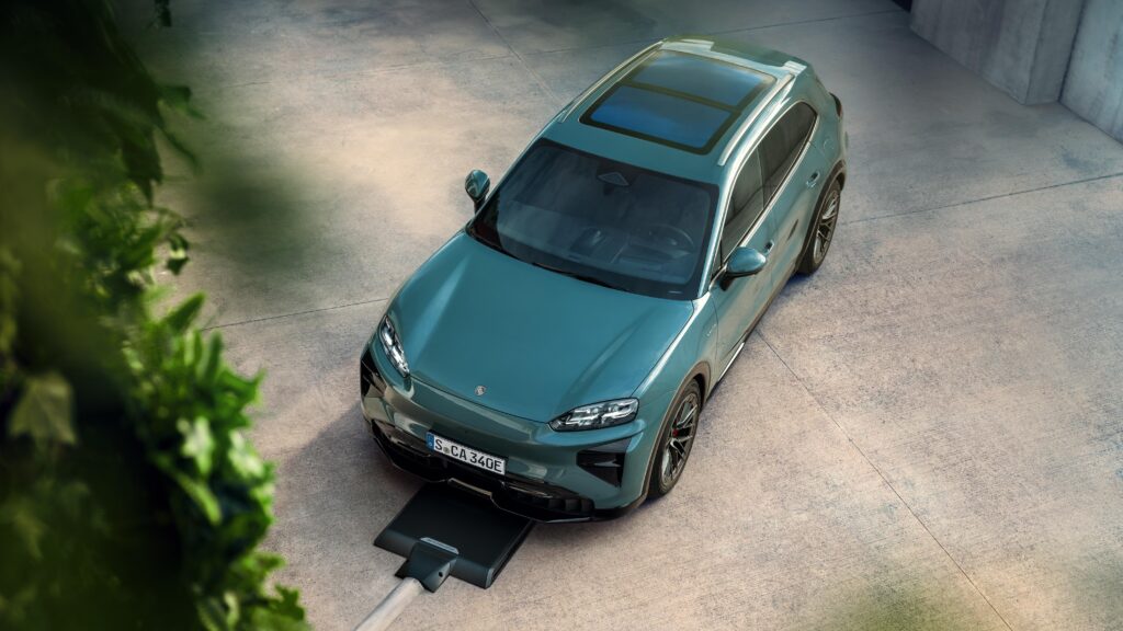 Yeni Porsche Cayenne Elektrikli