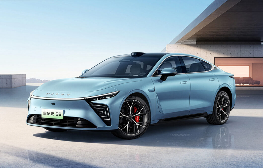 Chery’nin Exeed Exlantix ES Sedan modeli, 97,7 kWh bataryasıyla 860 km menzil sunuyor