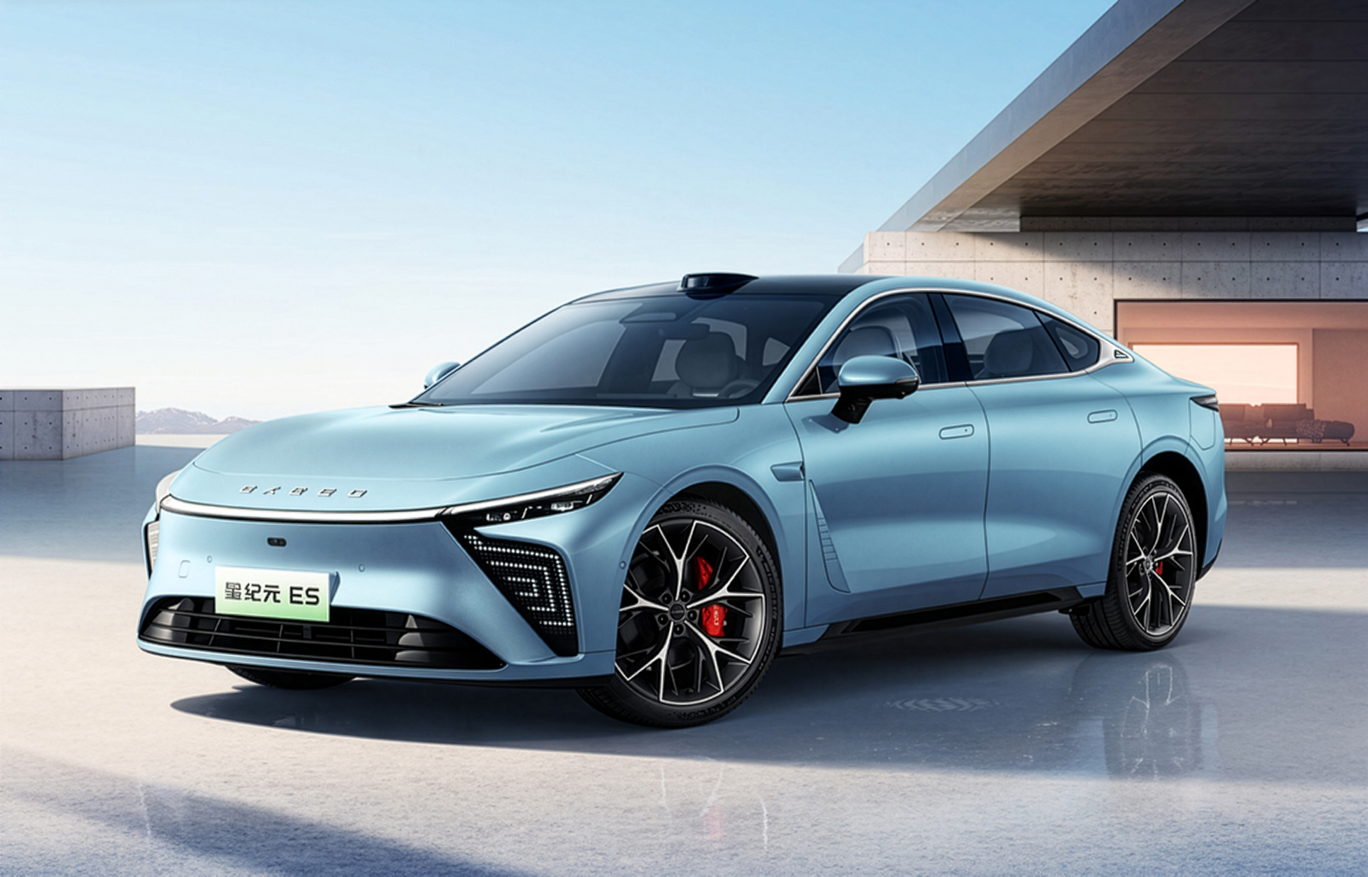 Chery’nin Exeed Exlantix ES Sedan modeli, 97,7 kWh bataryasıyla 860 km menzil sunuyor