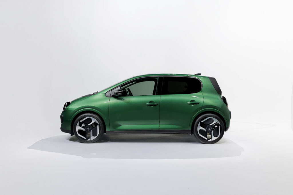 Renault Twingo elektrikli olarak geri dönüyor