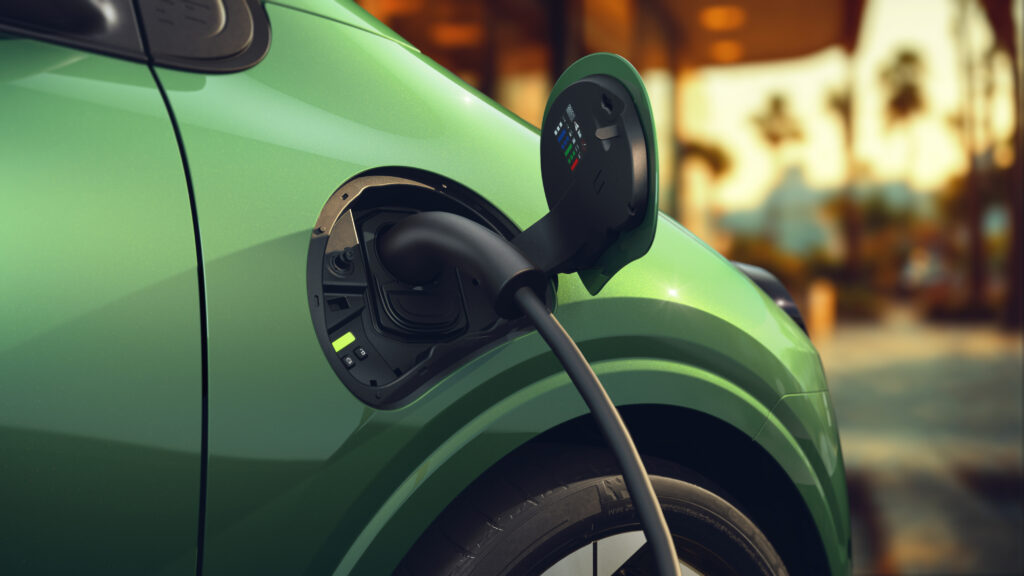 Renault Twingo elektrikli olarak geri dönüyor