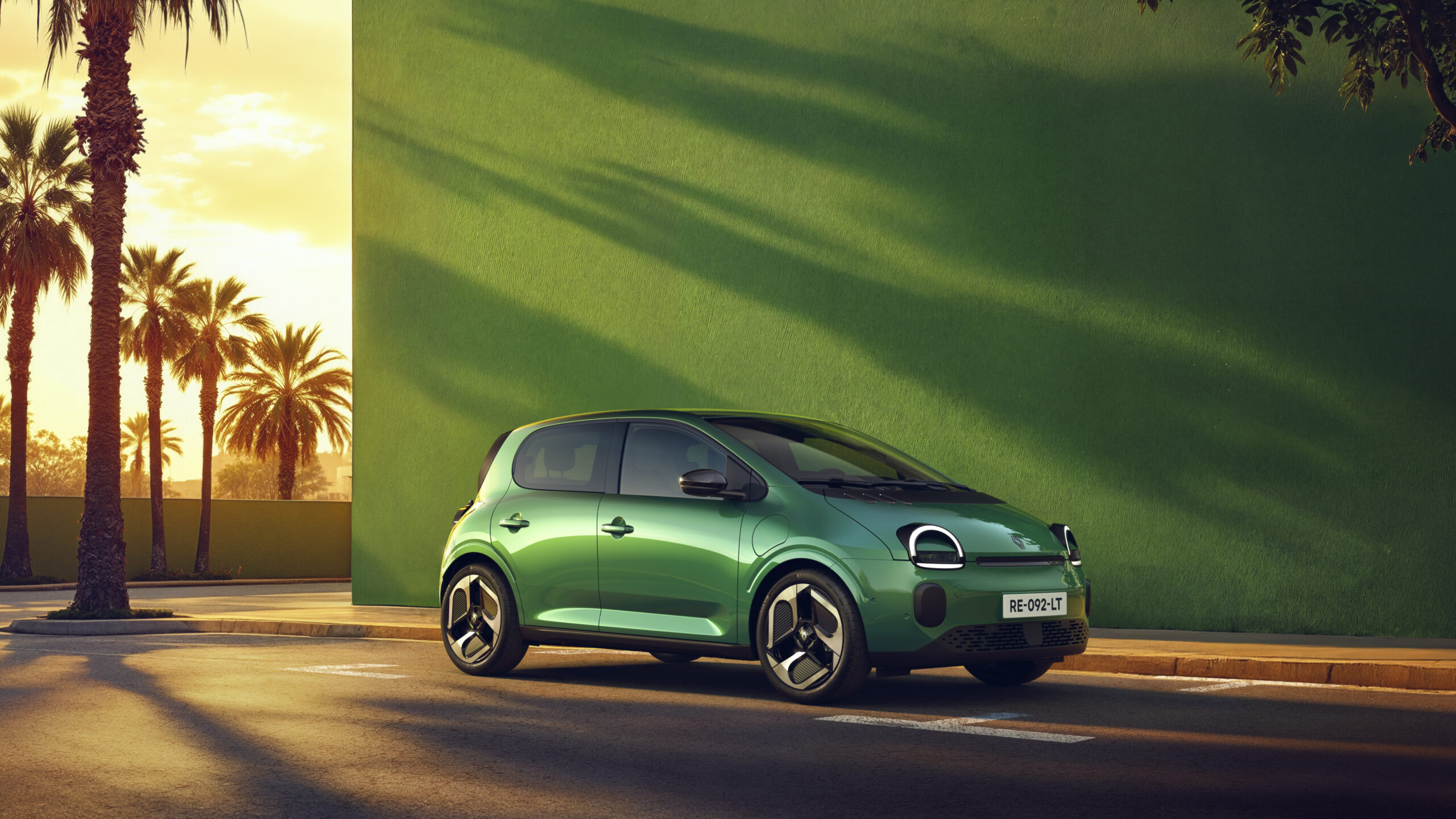 Renault Twingo elektrikli olarak geri dönüyor