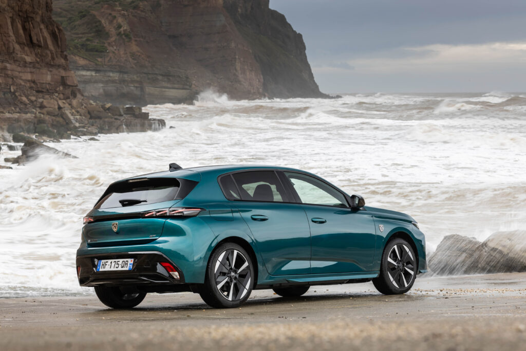 Yeni Peugeot 308 ve E-308 Makyajlandı: 2026’da Türkiye’de! İşte Özellikleri ve Motor Seçenekleri