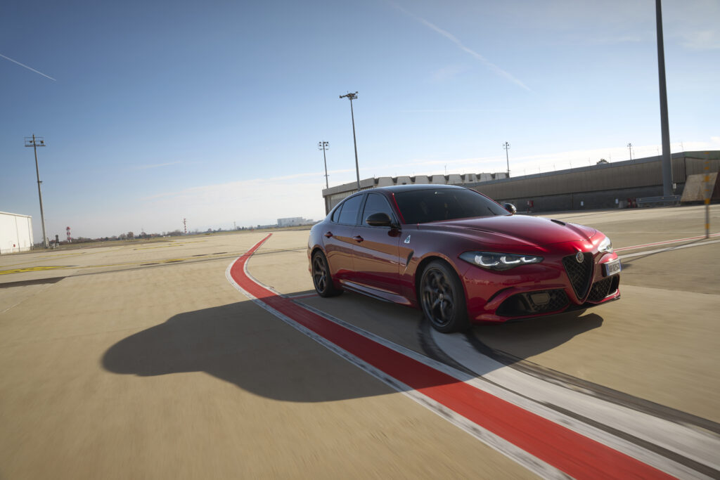 Sadece 63 adet üretilecek olan Alfa Romeo tanıtıldı