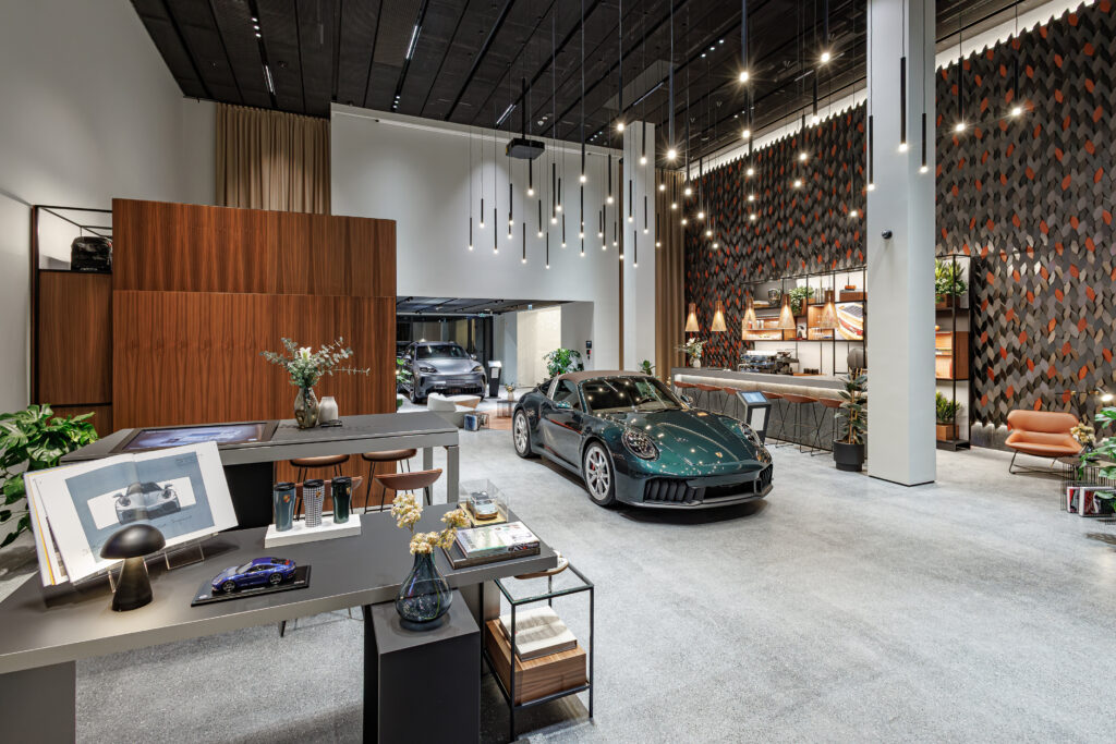 Porsche Studio İstanbul Etiler’de Kapılarını Açtı