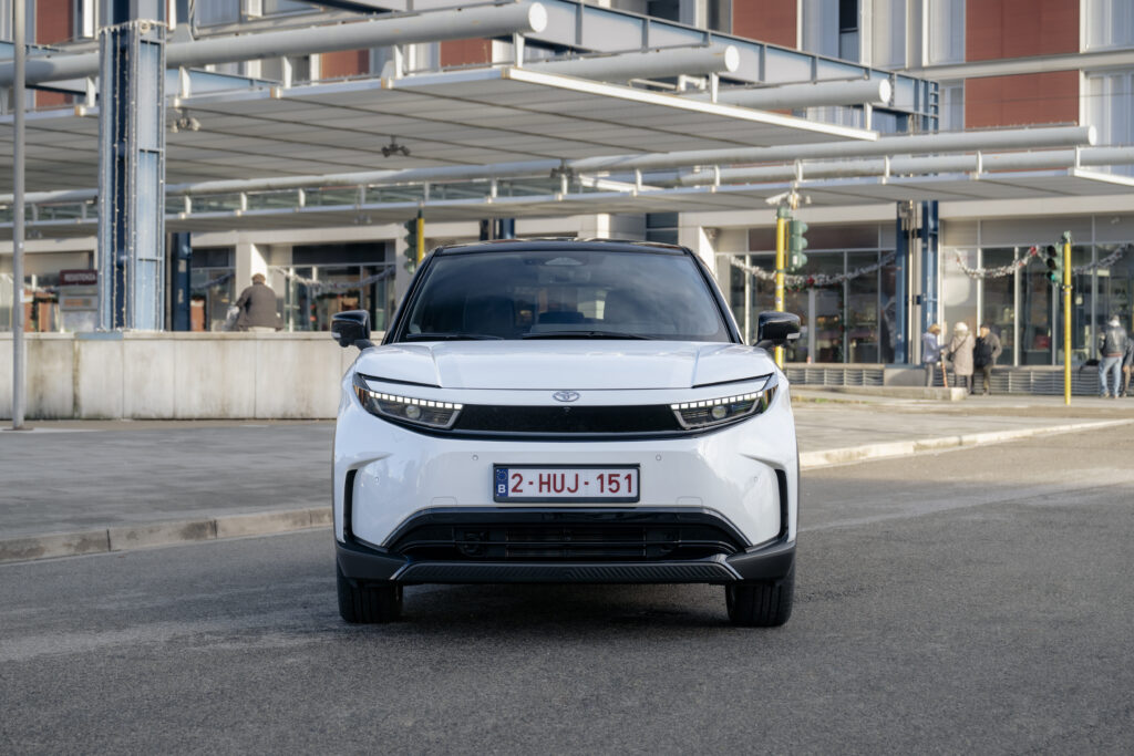 Toyota Urban Cruiser Geri Döndü: İşte Yeni Tam Elektrikli B-SUV’un Özellikleri ve Menzili