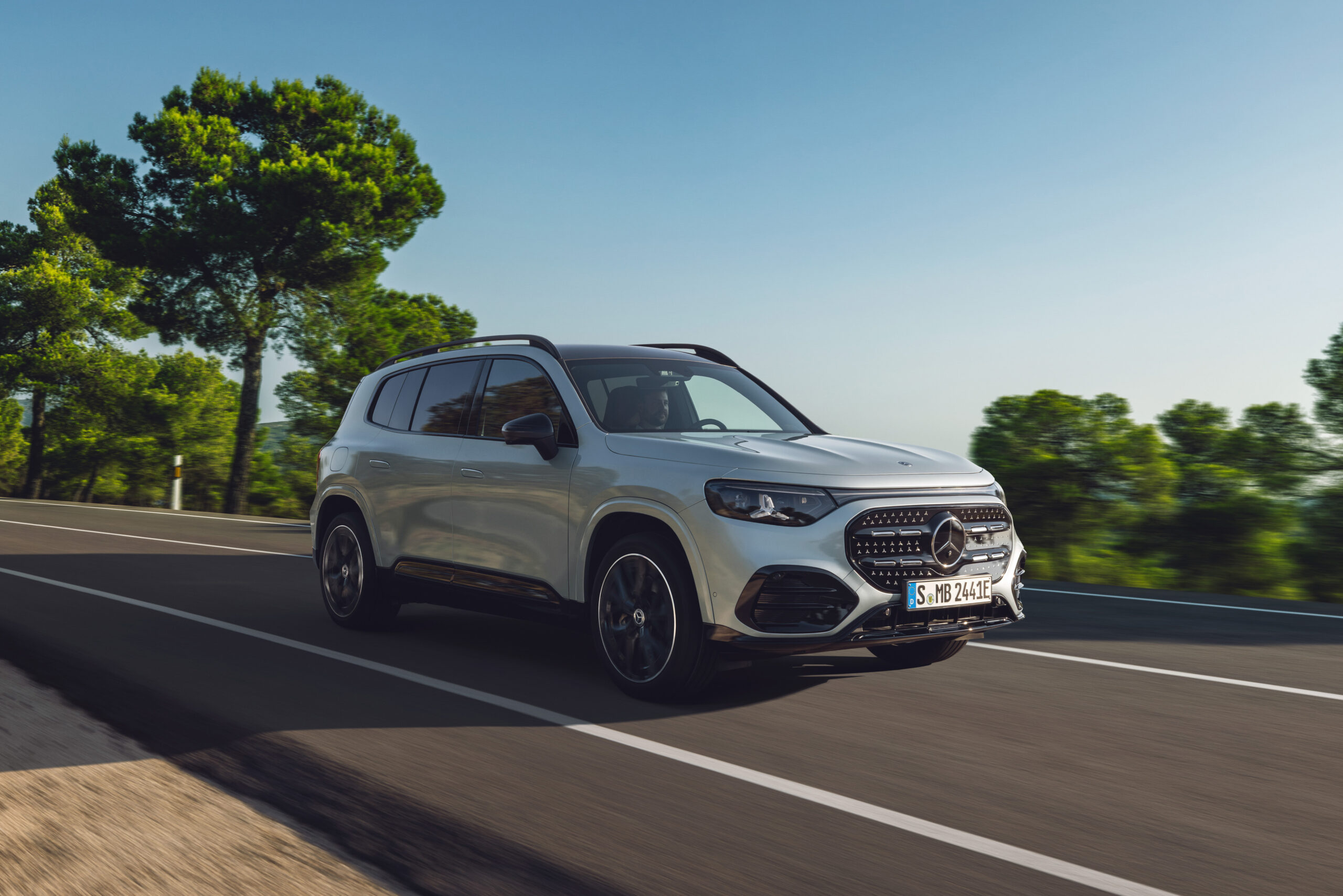 Yeni Elektrikli Mercedes-Benz GLB Tanıtıldı