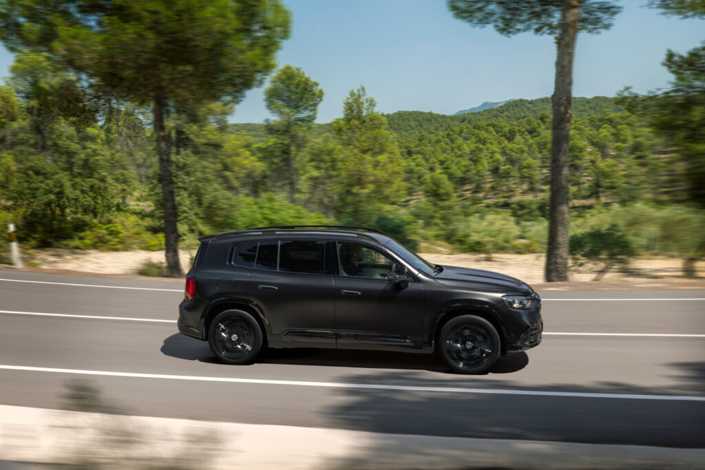 Yeni Elektrikli Mercedes-Benz GLB Tanıtıldı