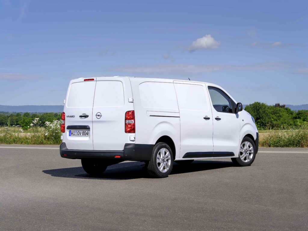 Yerli Üretim Opel Zafira ve Vivaro Satışta: Fiyat ve Özellikleri!