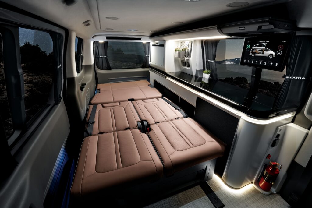Hyundai STARIA Camper Concept: Elektrikli Geleceğin Yeni Nesil Kamp Aracı
