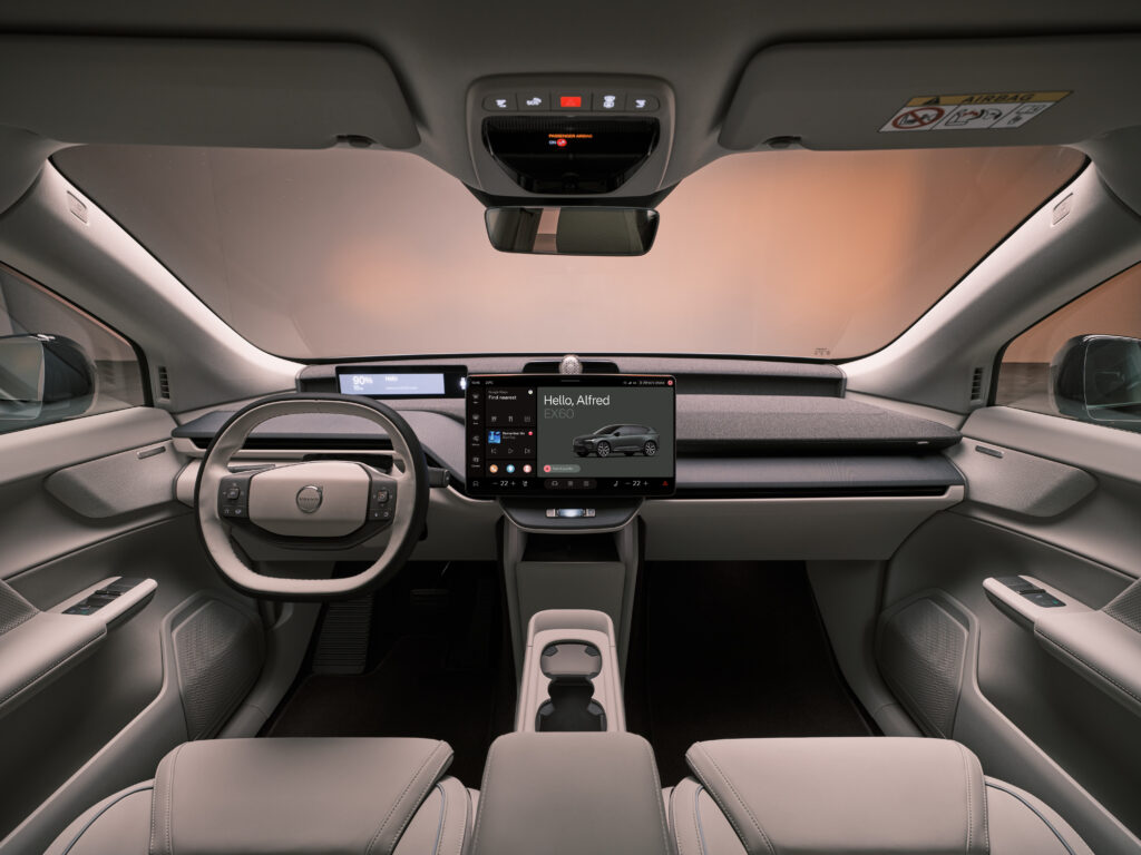 Yeni Volvo EX60 Tanıtıldı: 810 km Menzil ve Şaşırtan Şarj Hızı