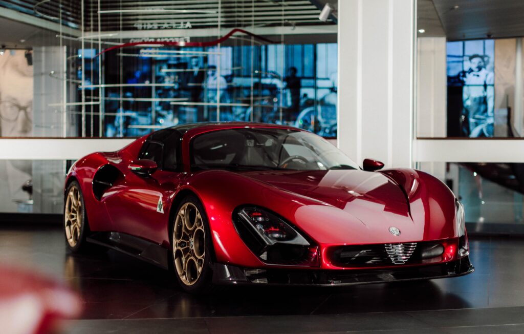 Sadece 33 Adet Üretilen Efsanevi Alfa Romeo 33 Stradale Müze’ye Döndü