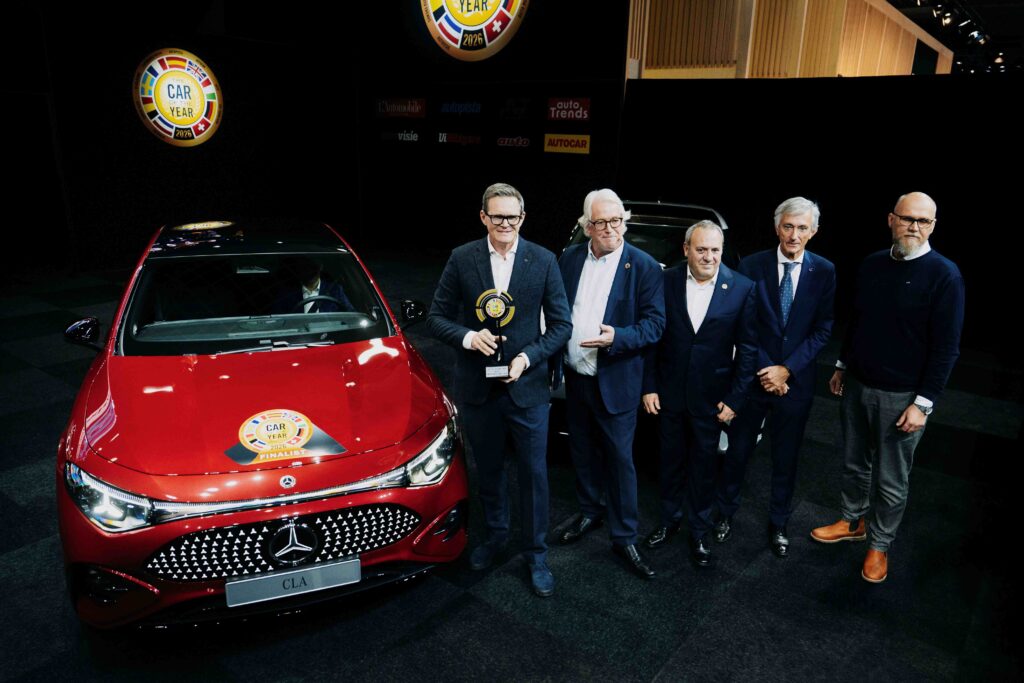 Tamamen Elektrikli Yeni Mercedes CLA, 2026 Yılın Otomobili Seçildi