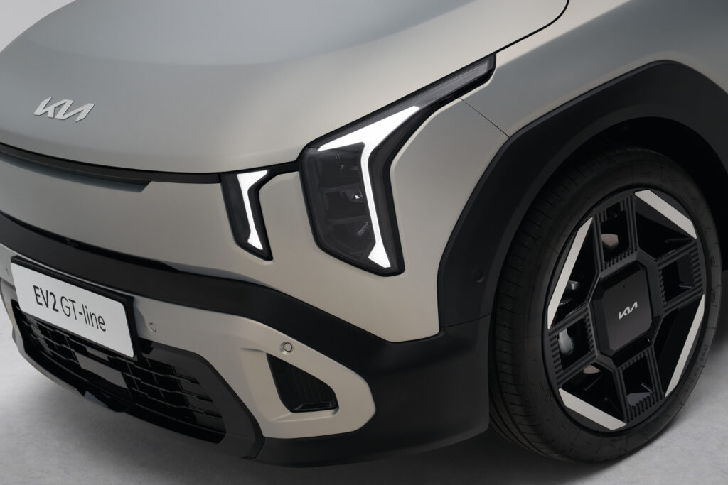 Yeni Kia EV2 Tanıtıldı: Markanın En Erişilebilir Elektrikli B-SUV Modeli Sahneye Çıktı