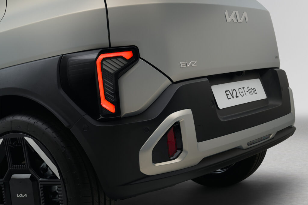 Yeni Kia EV2 Tanıtıldı: Markanın En Erişilebilir Elektrikli B-SUV Modeli Sahneye Çıktı