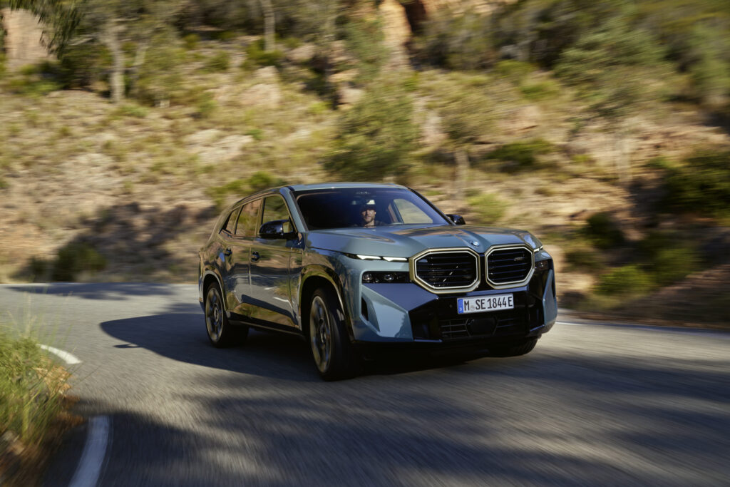 BMW 2026 model araçlarında bir dizi güncelleme yaptı
