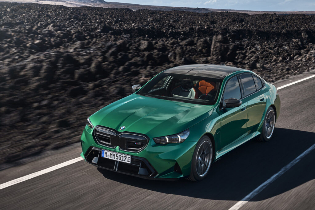 BMW 2026 model araçlarında bir dizi güncelleme yaptı