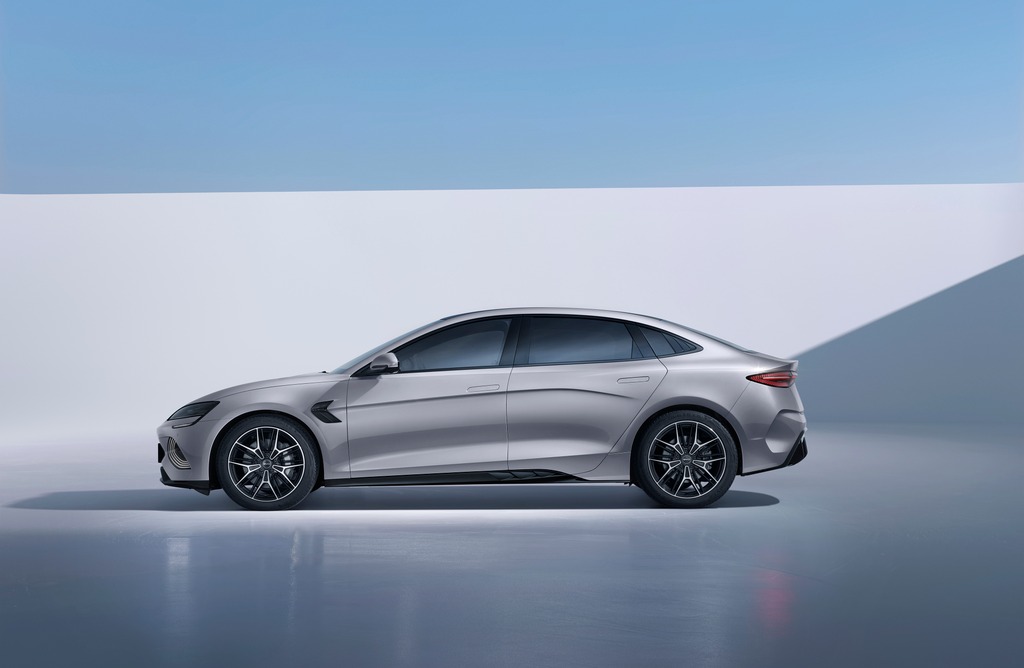 BYD, 2026 model yılı SEAL sedanını resmi olarak duyurdu