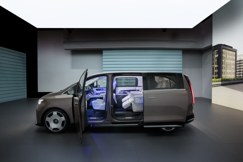 Yeni Mercedes VLE tanıtıldı