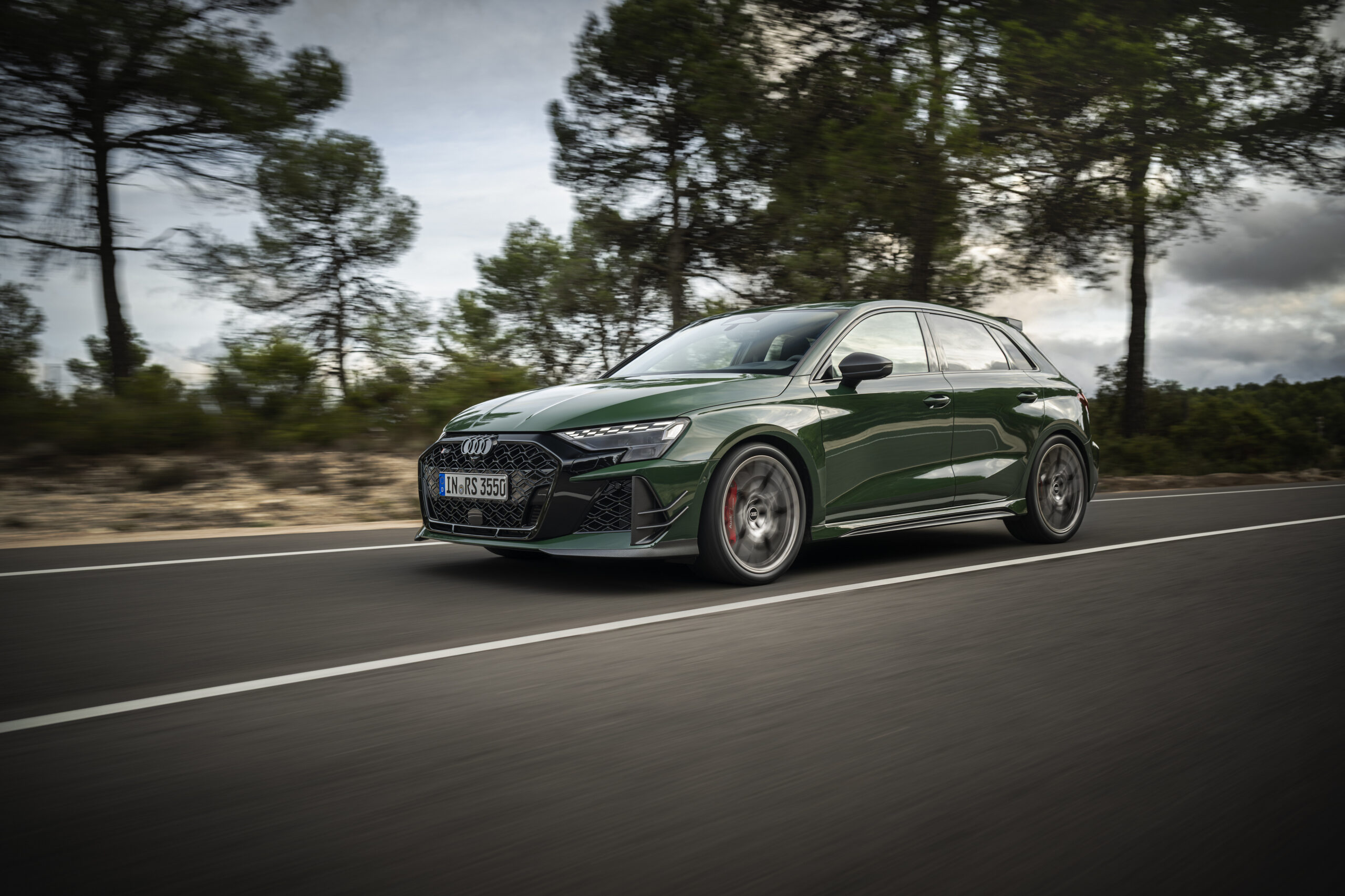 Audi RS 3 Competition Limited sahneye çıktı