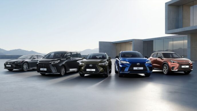 Lexus Türkiye’de 10. Yılını Güçlenerek Kutluyor
