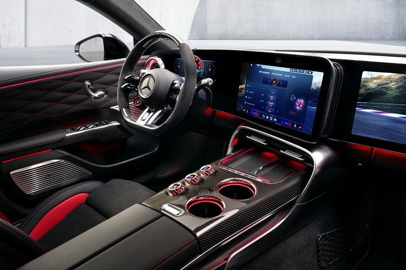 Yeni Mercedes-AMG GT 4 Kapı Coupé’nin Kokpiti Tanıtıldı