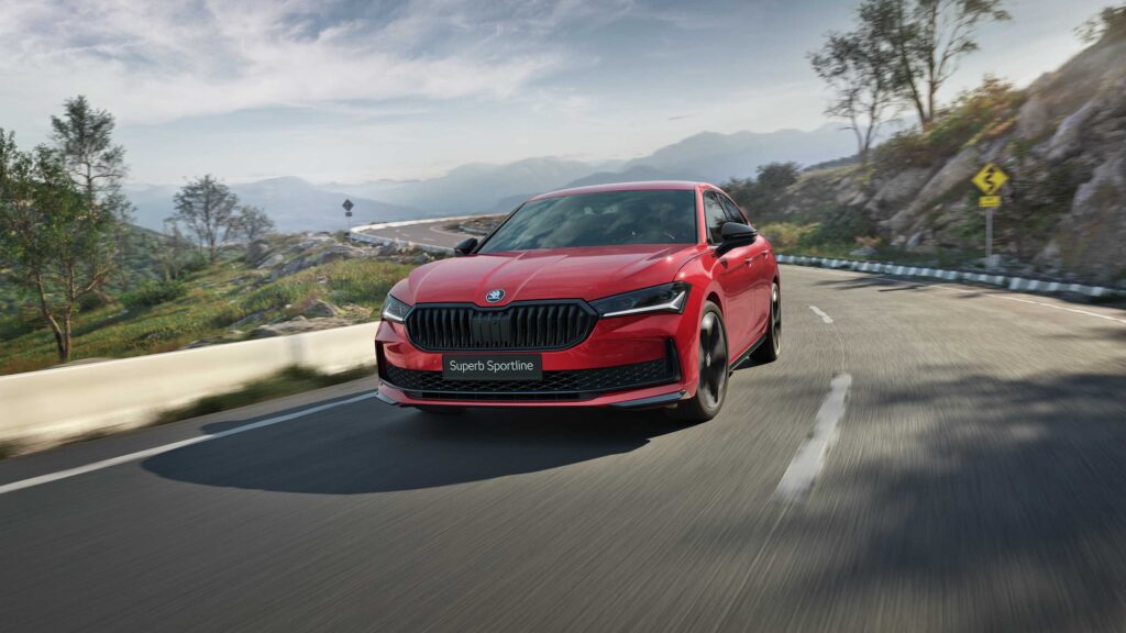 Skoda Superb Sportline MHEV Türkiye’de Satışa Sunuldu
