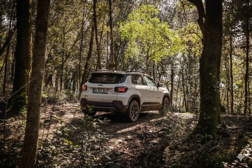 Jeep Avenger 4xe İncelemesi