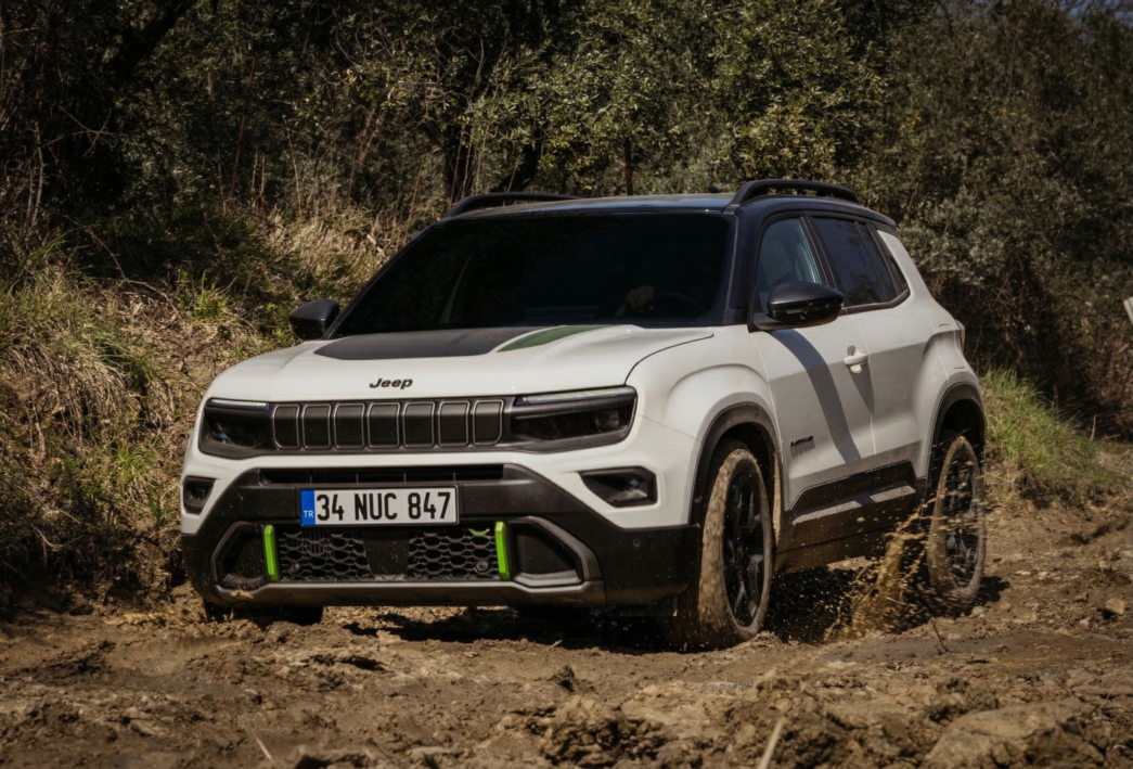 Jeep Avenger 4xe İncelemesi