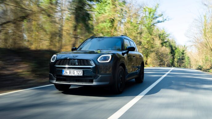 MINI Countryman Türkiye’ye Özel İki Yeni Versiyonla Genişledi