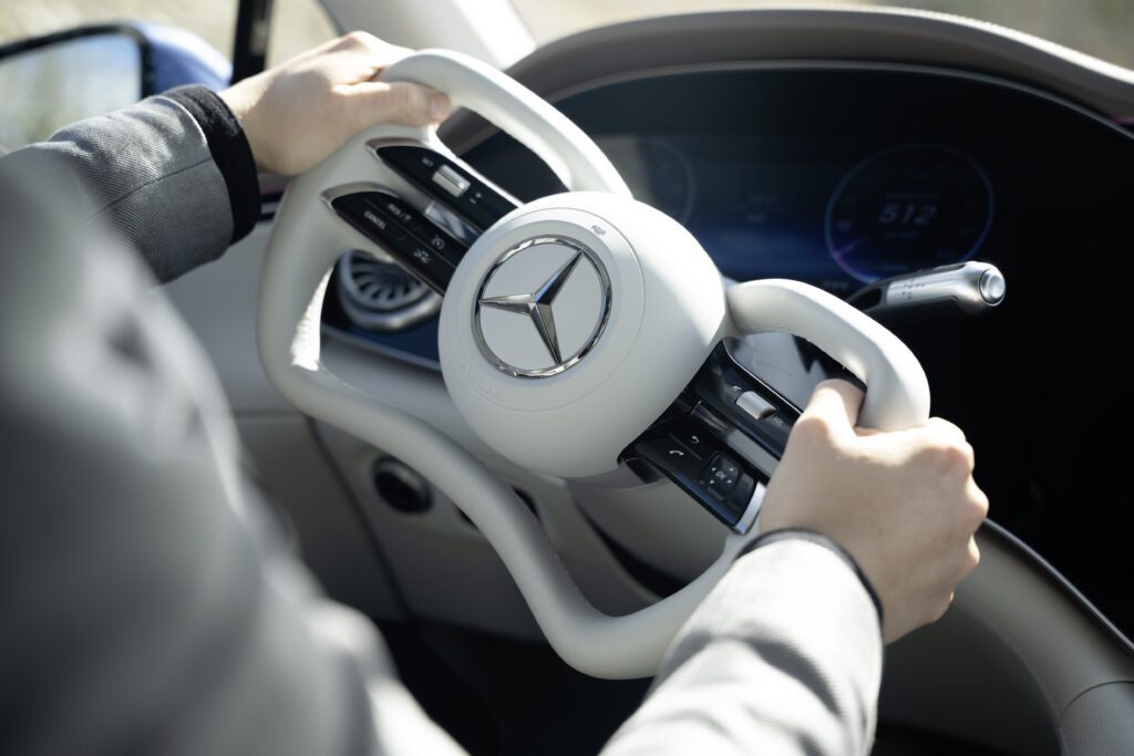 Mercedes-Benz EQS’te Yeni Dönem: Steer-by-Wire Direksiyon Teknolojisi Geliyor