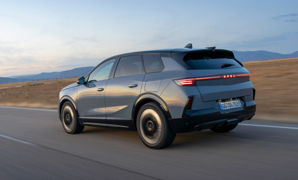 Opel Grandland Elektrik AWD Türkiye’de: 325 HP Güç ve Akıllı 4×4