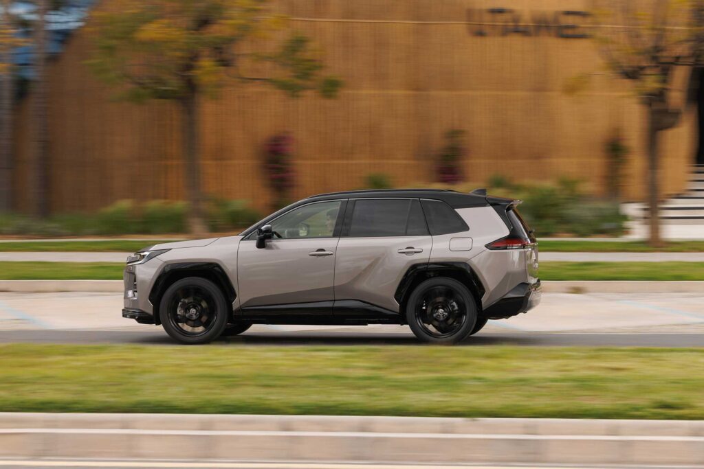 Yeni Toyota RAV4 Tanıtıldı: Altıncı Nesil SUV 2026’da Türkiye’de