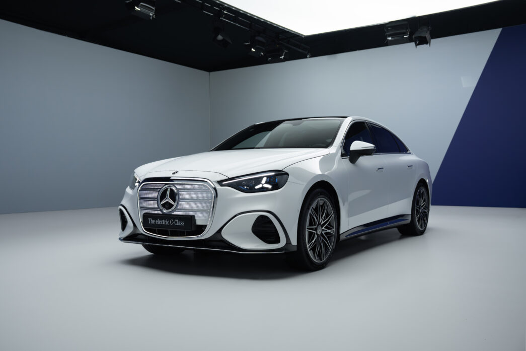 Mercedes-Benz Yeni Elektrikli C-Serisi’ni Tanıttı: 762 KM Menzil
