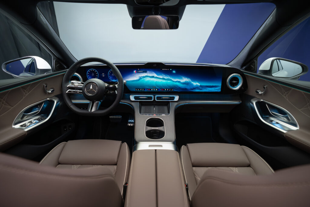 Mercedes-Benz Yeni Elektrikli C-Serisi’ni Tanıttı: 762 KM Menzil