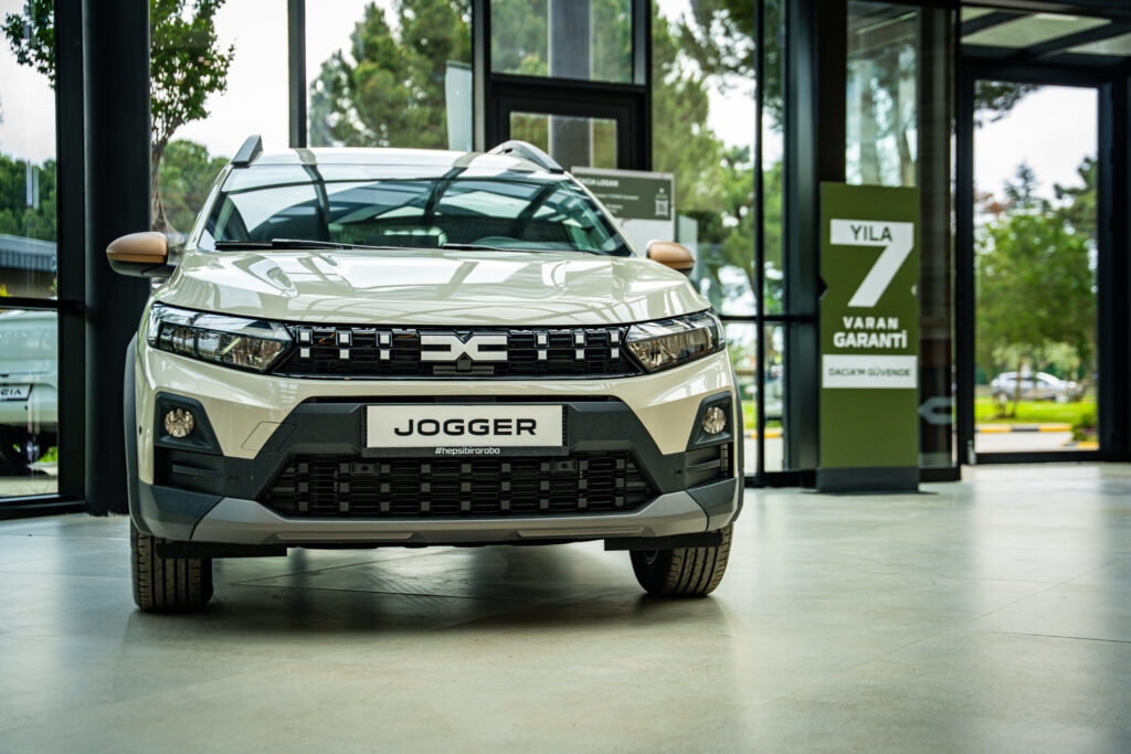 Yeni Dacia Logan Türkiye’ye Döndü: 1.500 Km Menzil ve Eco-G 120 Motor
