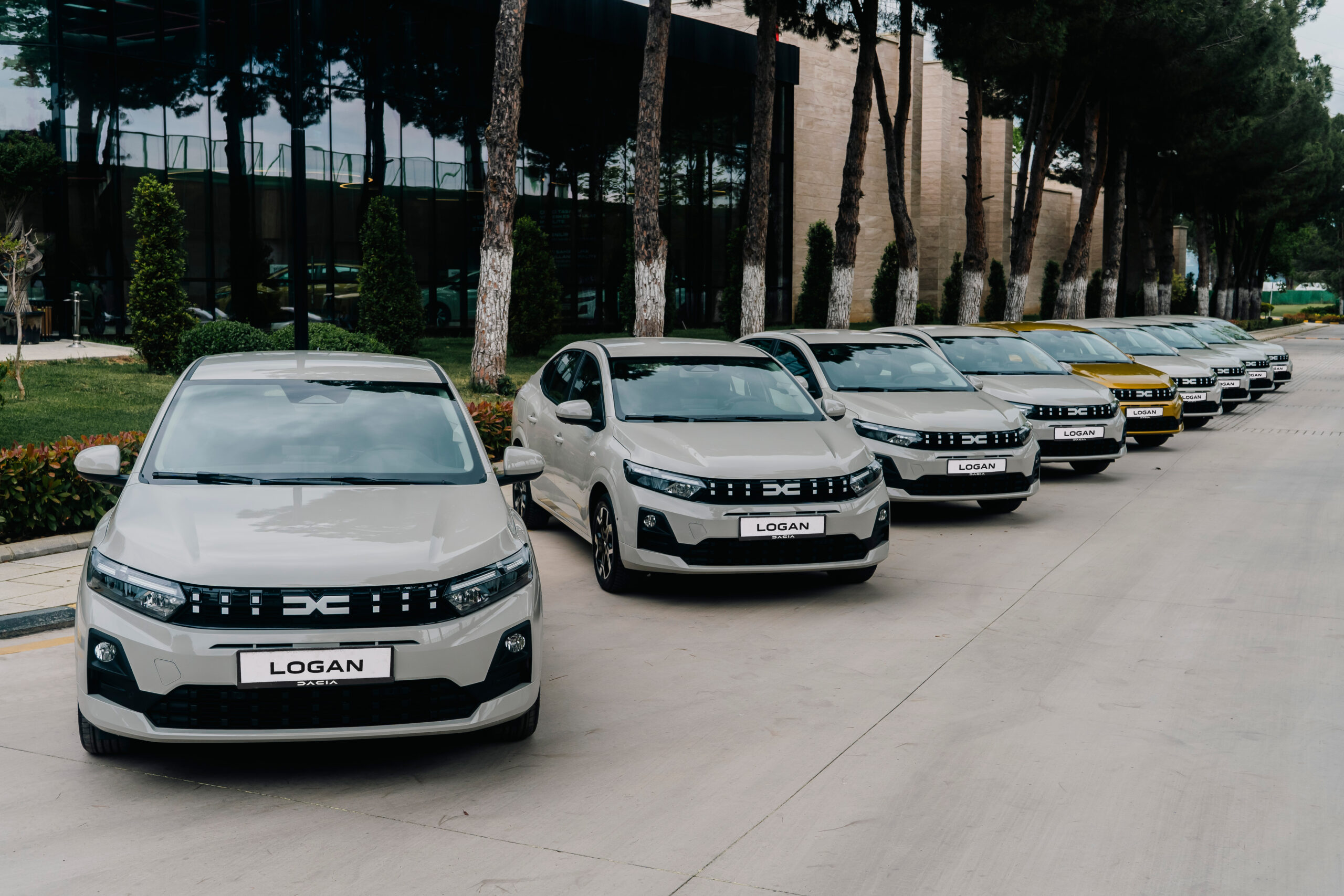 Yeni Dacia Logan Türkiye’ye Döndü: 1.500 Km Menzil ve Eco-G 120 Motor