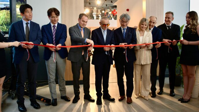 Honda’nın İzmir Gaziemir’deki yeni bayisi Honda Motosiklet Çamkıran açıldı