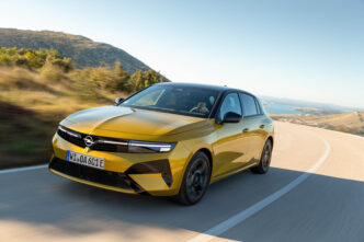 Yenilenen Opel Astra Türkiye’de: Yeni Tasarım, Dizel Motor ve Gelişmiş Teknolojiler