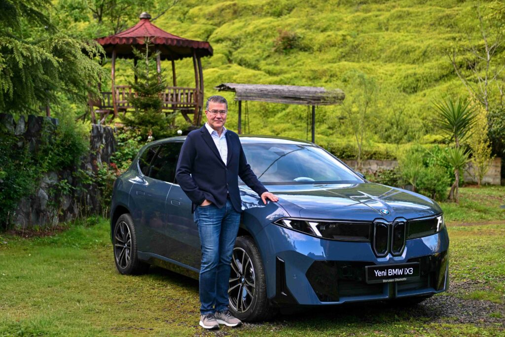 Yeni BMW iX3, OGD “Türkiye’de Yılın Otomobili” Yarışmasına 3 Ödülle Damga Vurdu