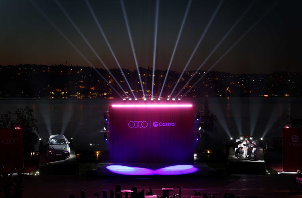 Audi R26 Showcar İstanbul’da: Audi ve Castrol, Formula 1’in Yeni Dönemini Anlattı
