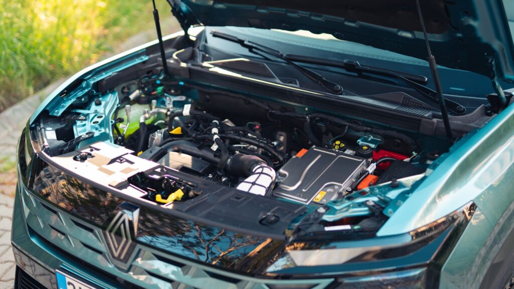 Yeni Renault Boreal Türkiye’de Satışa Sunuldu: Fiyatı ve Özellikleri