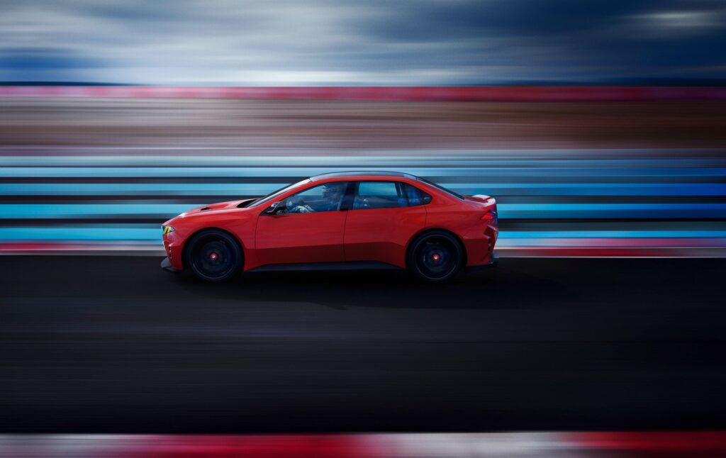 Elektrikli Geleceğin Şifresi: BMW M Concept Neue Klasse Tanıtıldı