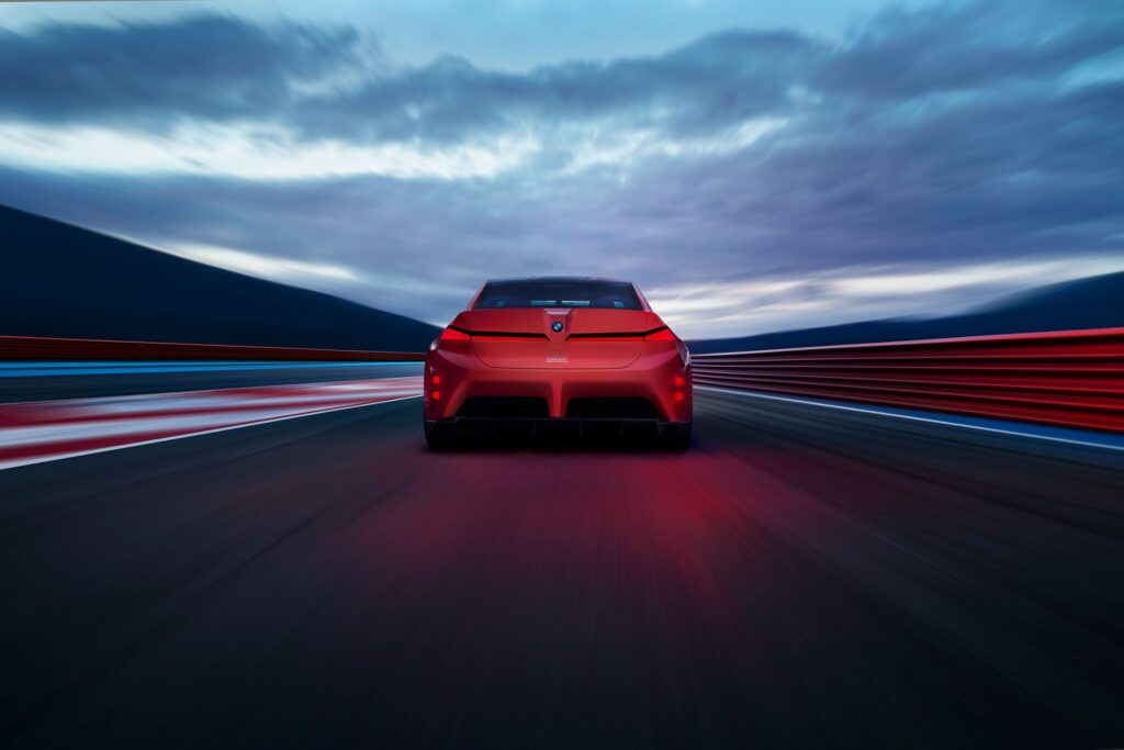 Elektrikli Geleceğin Şifresi: BMW M Concept Neue Klasse Tanıtıldı