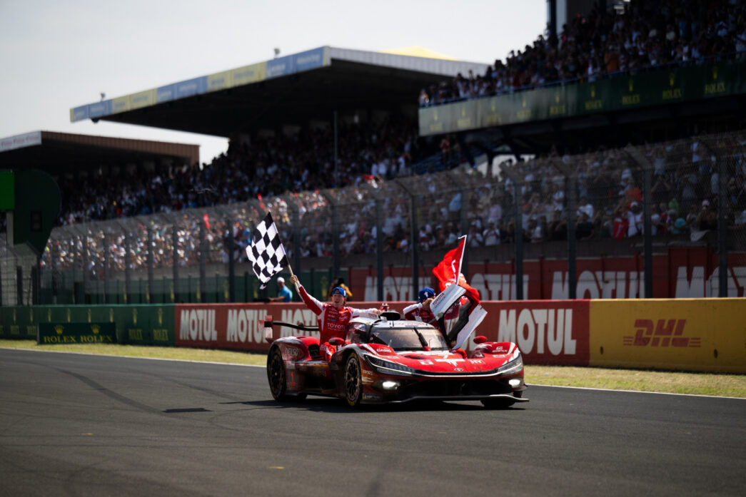 Toyota Le Mans 24 Saat Yarışı’nda Altıncı Zaferini Kazandı