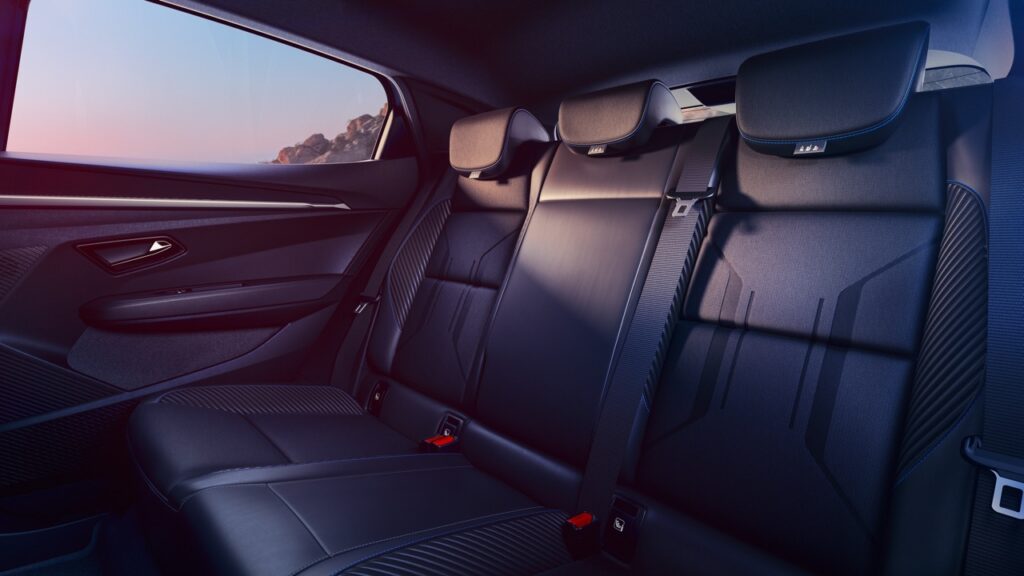 Yeni Renault Megane E-Tech Electric Makyajlandı: İşte 2026 Özellikleri ve Menzili!
