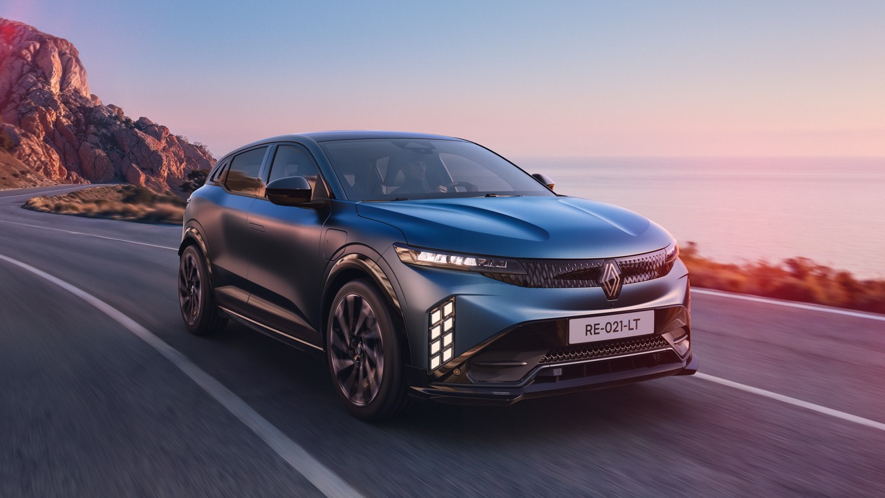 Yeni Renault Megane E-Tech Electric Makyajlandı: İşte 2026 Özellikleri ve Menzili!