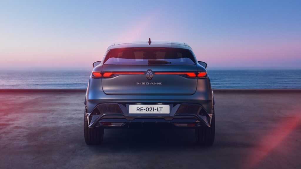 Yeni Renault Megane E-Tech Electric Makyajlandı: İşte 2026 Özellikleri ve Menzili!
