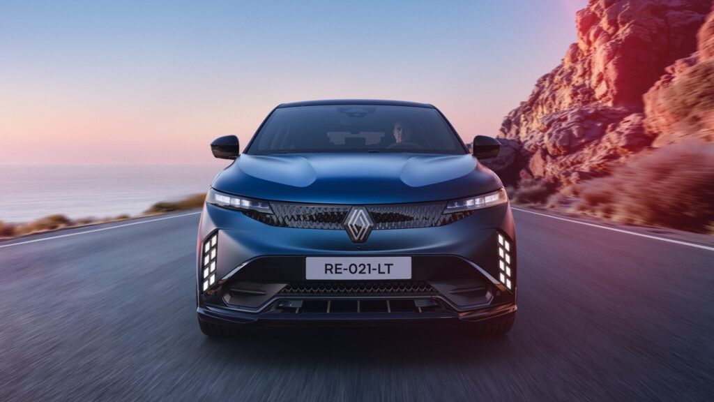Yeni Renault Megane E-Tech Electric Makyajlandı: İşte 2026 Özellikleri ve Menzili!