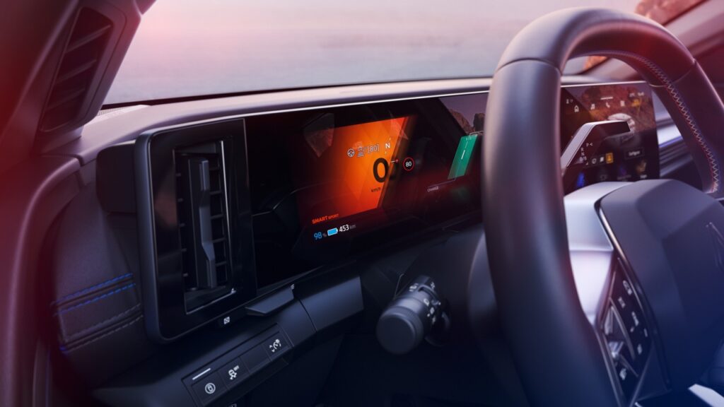Yeni Renault Megane E-Tech Electric Makyajlandı: İşte 2026 Özellikleri ve Menzili!